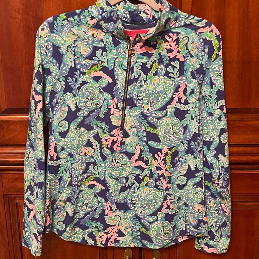 Lilly Pulitzer pop over size m.